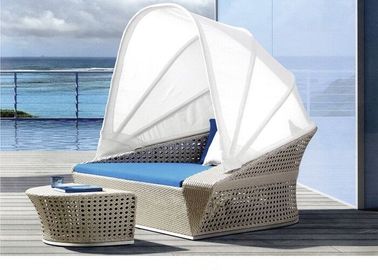 Halb ovaler Art PET Rattan Sun-Bett-Patio-Möbel-Wagen-Aufenthaltsraum mit Überdachung